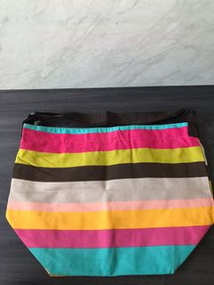 (Category: ) located in . Submitted by lyn814 (Listing ID 1090475707, Image 1). Description: .
