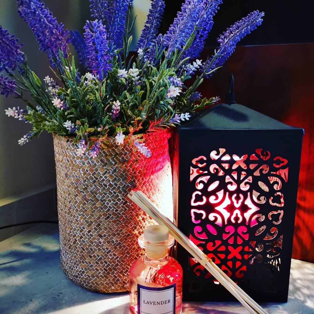 Diffusers (Category: Home Fragrance) located in Singapore. Submitted by ridtzwanflores (Listing ID 1090640104, Image 3). Description: Stay home to a relaxed and calming scents to fill up your home during this stay home period get your Island Shop Reed diffuser for only $29.90 original price of $49.90.