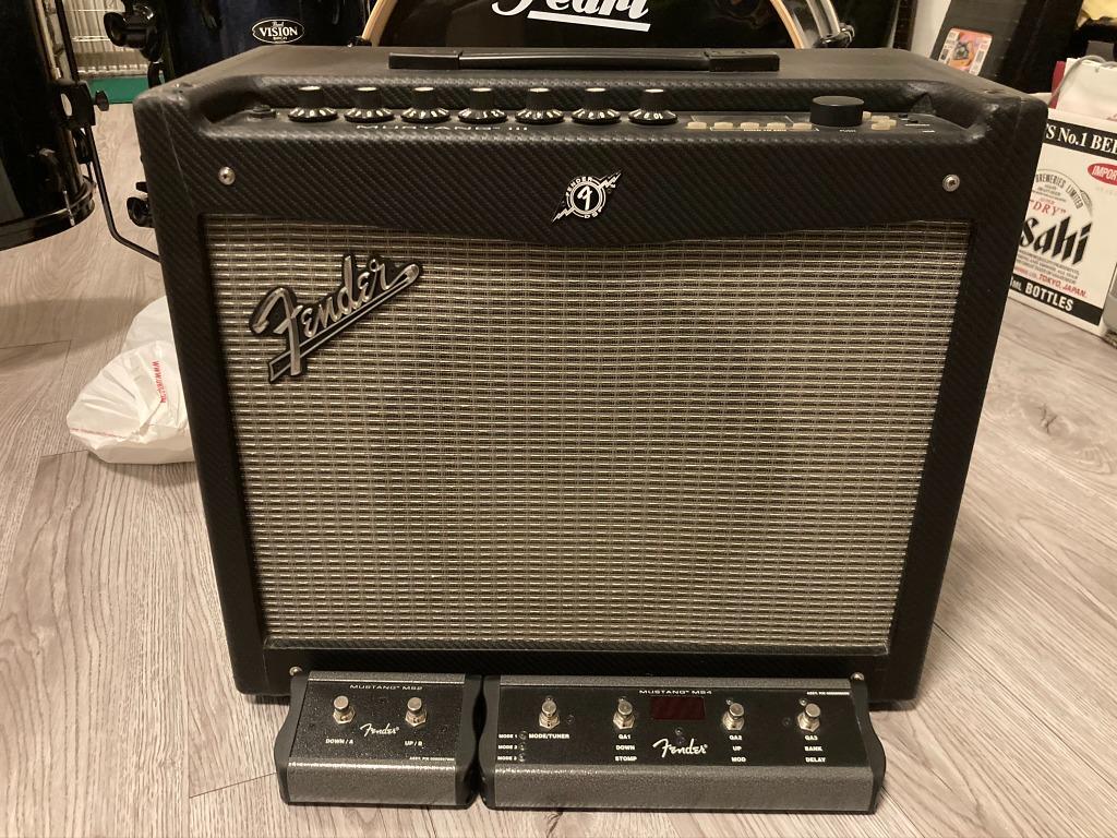 Fender Mustang III v1 100W Guitar Amplifier with footswitch x2 