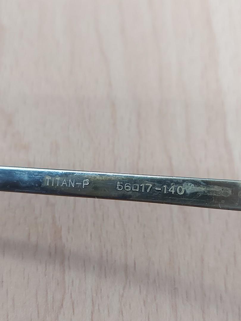 Lark 眼鏡鈦金屬日幣26000 約台幣6500, 手機及配件, 智慧穿戴裝置及智慧手錶在旋轉拍賣