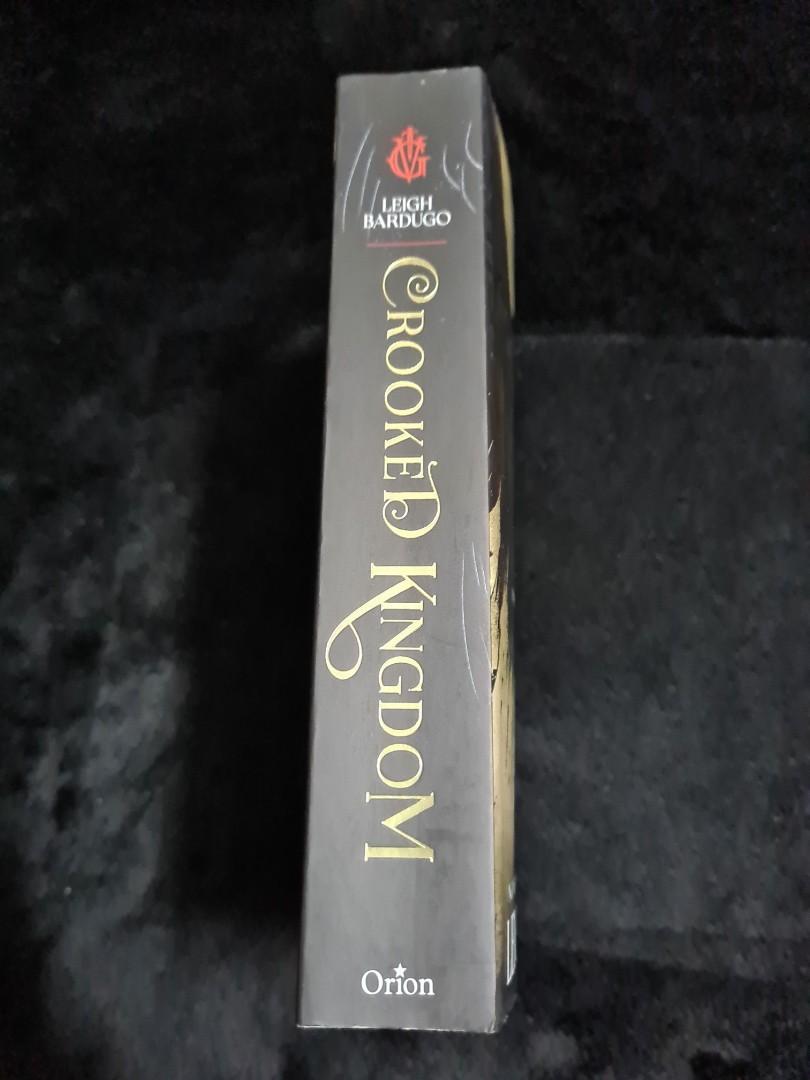 SHADOW & BONE, SIX OF CROWS, KING OF SCARS SERIES BY LEIGH BARDUGO ...