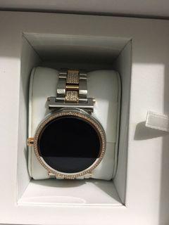 Smart Watch Michael Kors for sale for only 5999