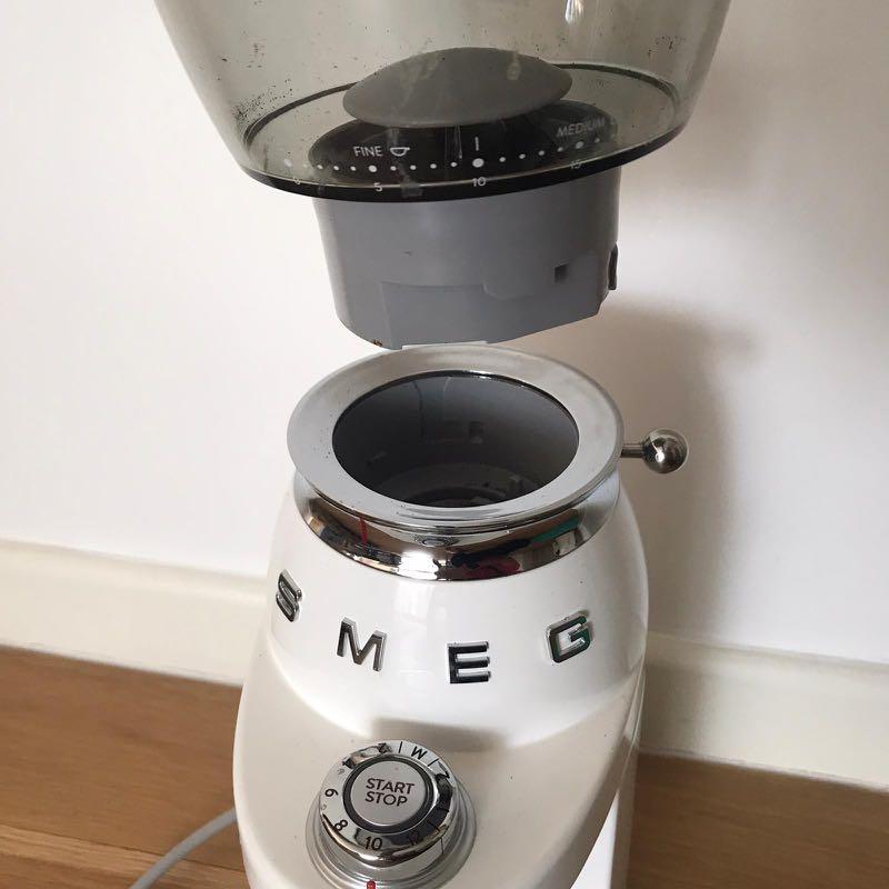 SMEG coffee grinder, 家庭電器, 廚房電器, 咖啡機及咖啡壺 Carousell