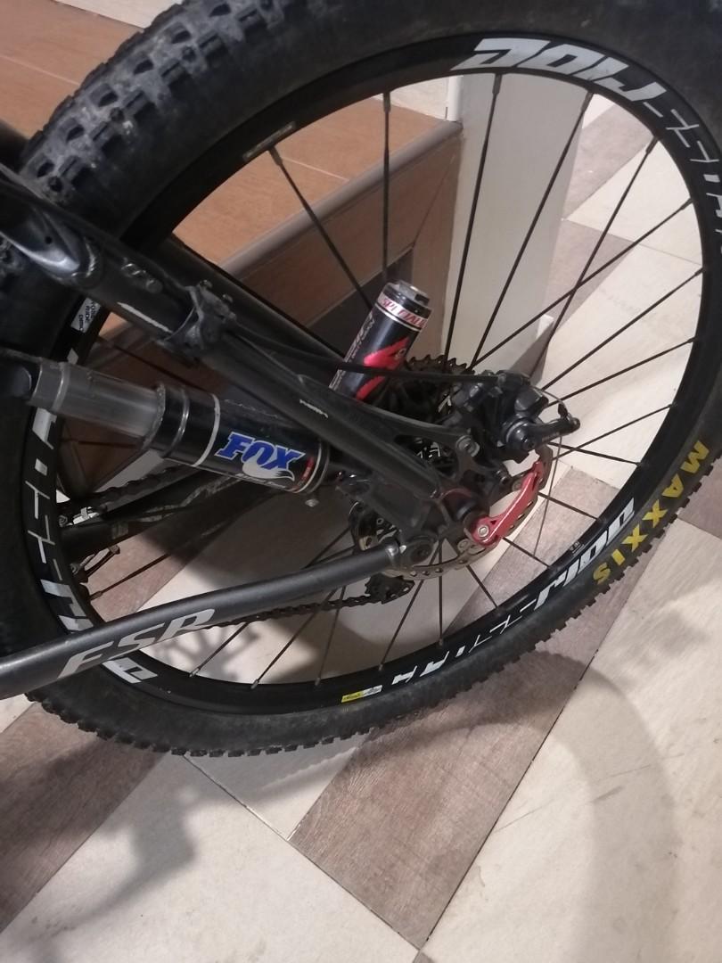 Specialized epic m4 mountain bike shop