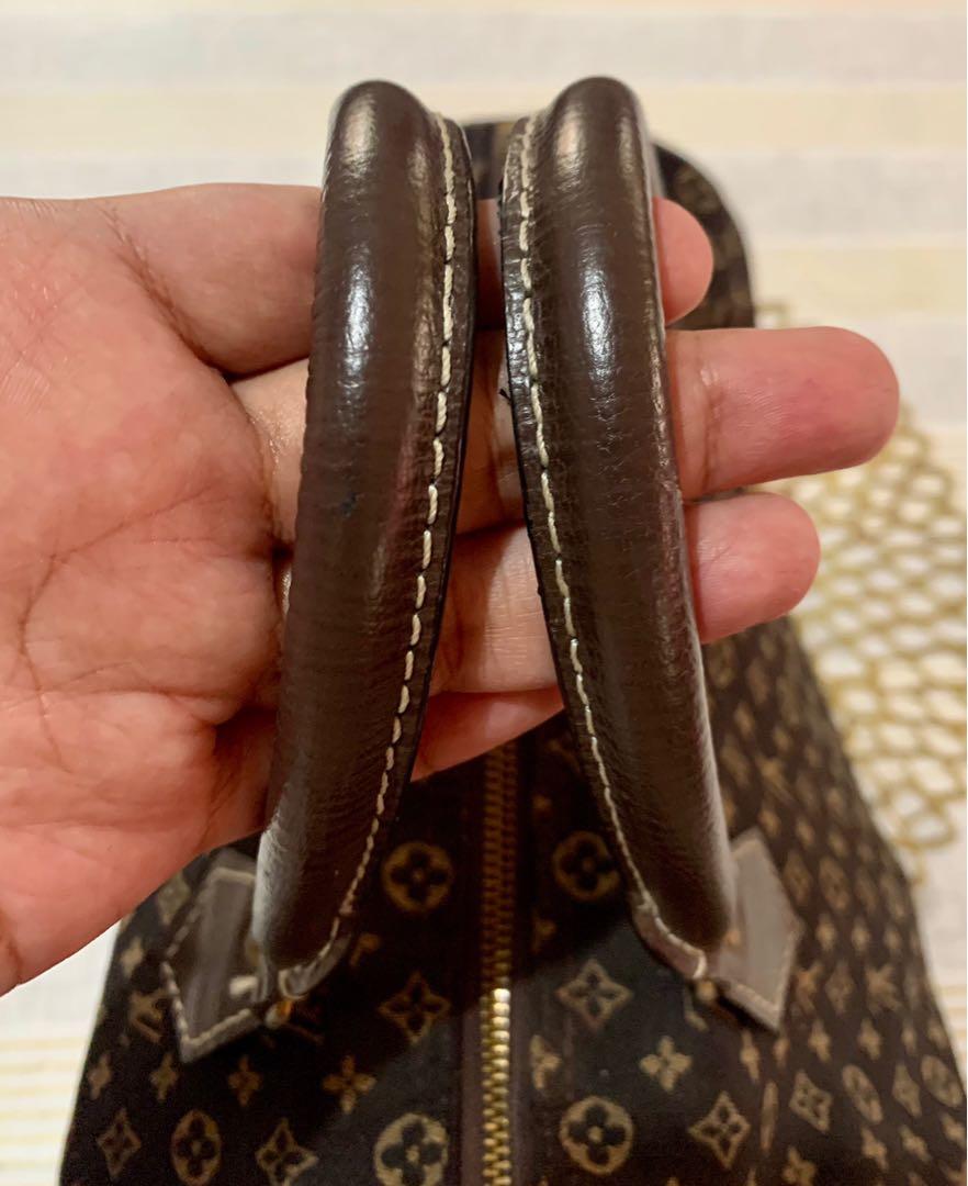 Speedy 30 Mini Lin (Category: Purses & Pouches) located in Muntinlupa City. Submitted by charm_alberto (Listing ID 1090595185, Image 2). Description: Bought preloved for 3,500 No code but looks and feels exactly the same as the original No major flaws just signs of usage *last photo not mine.