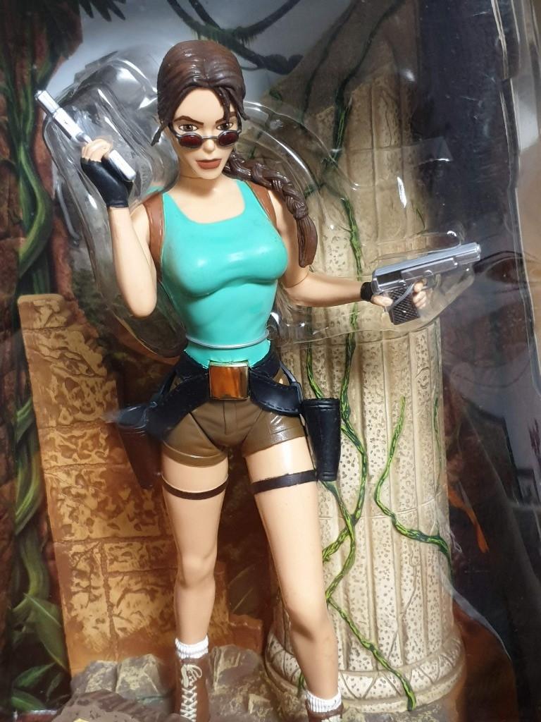 Tomb Raider - Playmates - Jungle : Lara Croft Affronte Le Tigre Sauvage De Bengale A82627