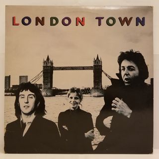 （分類：）位於 。 由 MusicInspiration 提交（商品編號 1090512052，圖片 1）。簡介： 。
