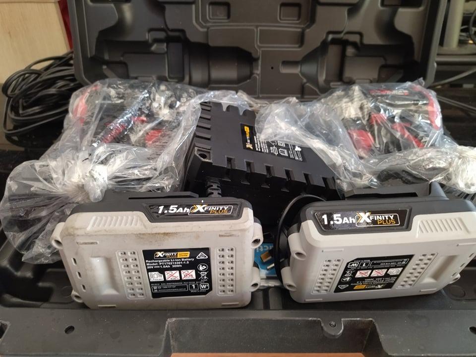Workzone titanium on sale 18v battery
