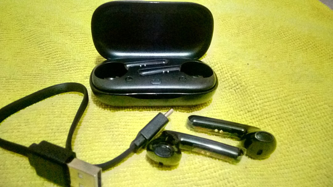 ALDI WIRELESS EARBUDS, Audio, Earphones on Carousell