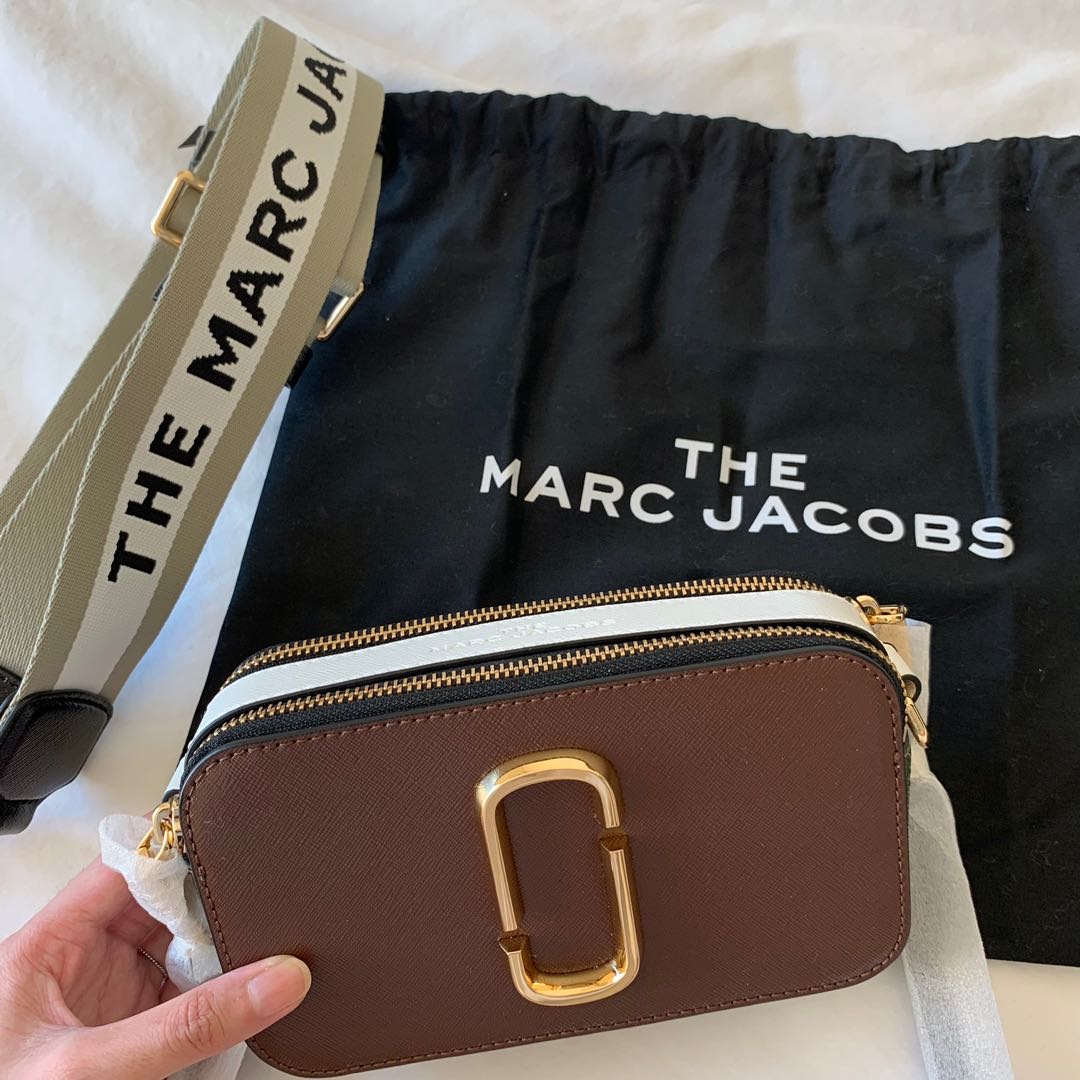 Authentic Marc Jacobs snapshot, Luxury, Bags & Wallets on Carousell