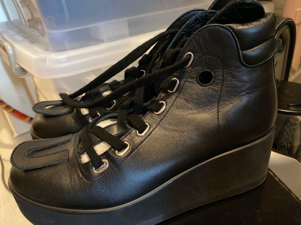 Tokyo Bopper Belly Button Tokyo Boots, 女裝, 鞋, 靴- Carousell