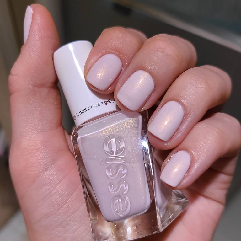 Essie wearing shop hue