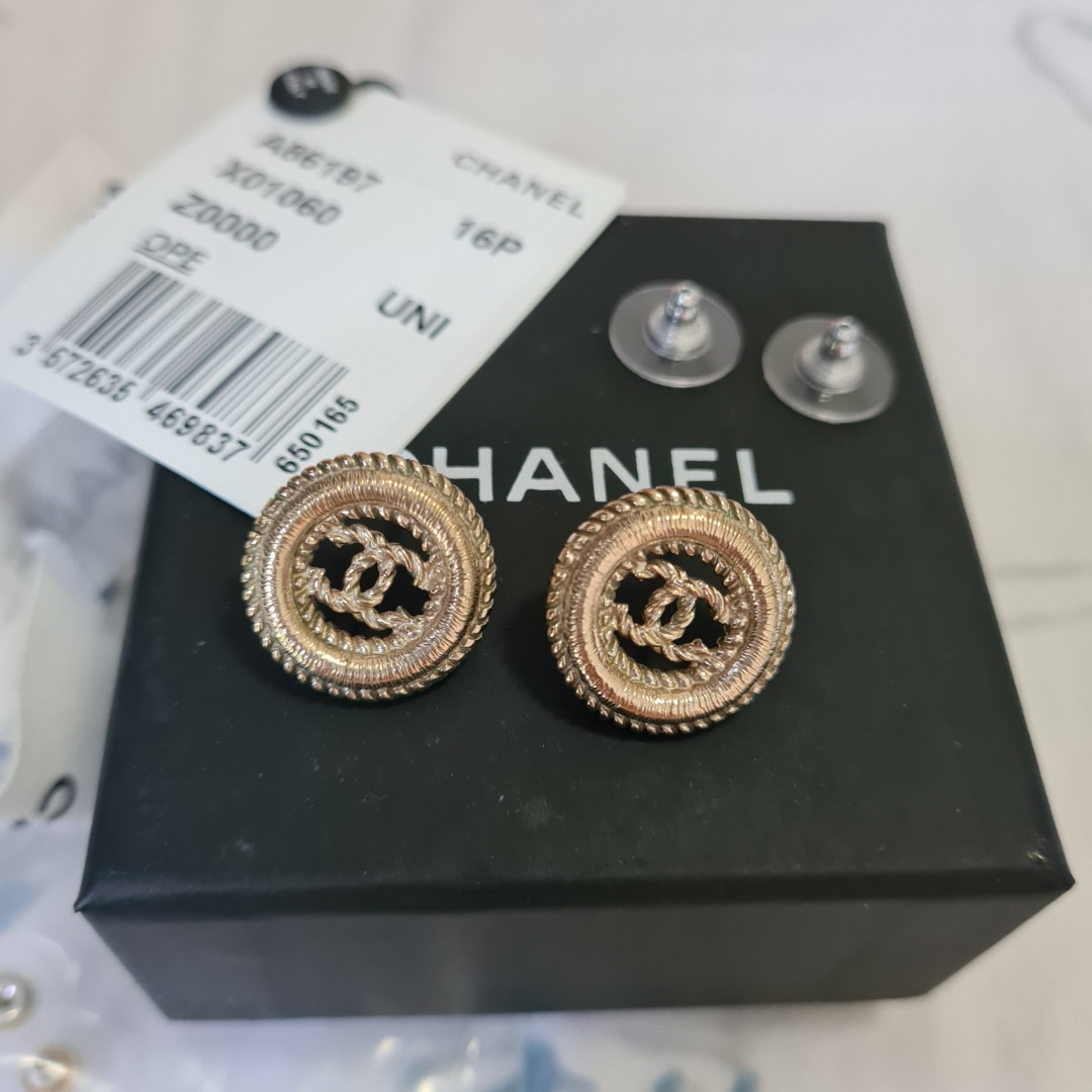 Round chanel earrings online