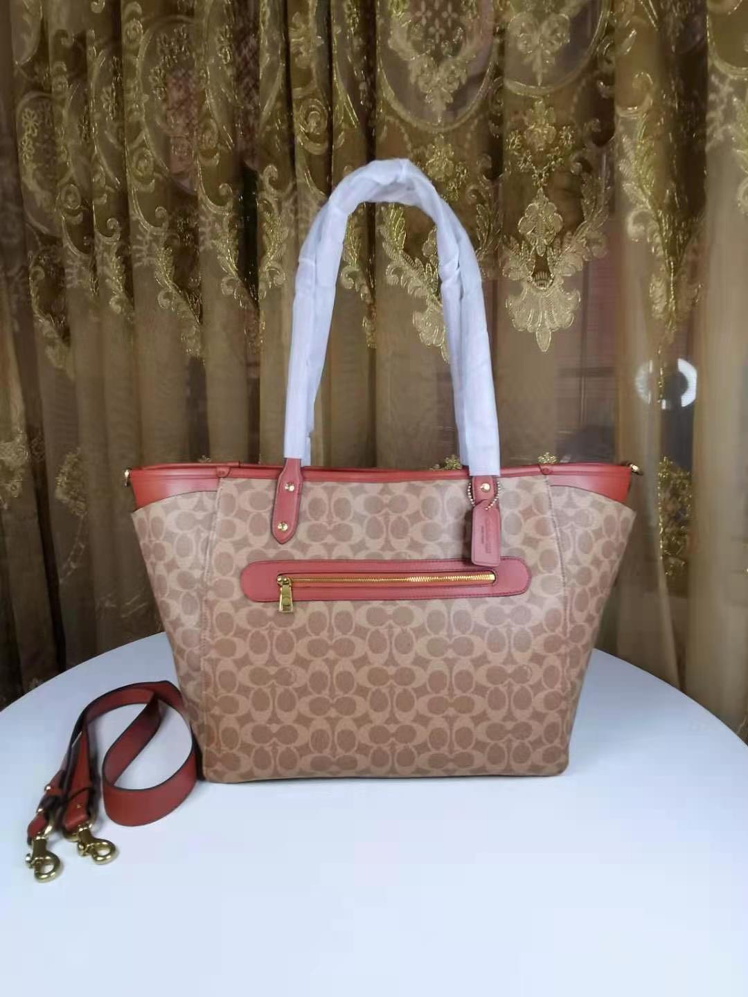 Coach Baby Bag In Signature Canvas Women S Fashion Bags Wallets Tote Bags On Carousell