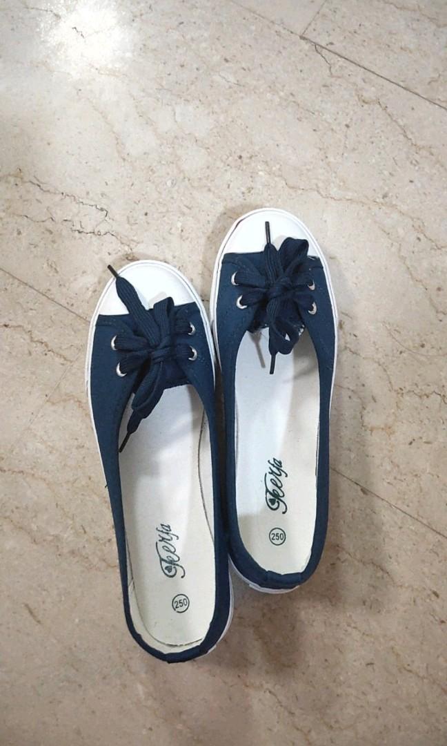 Cute flat sneakers shop