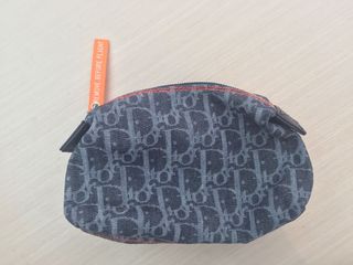 （分類：）位於 。 由 sellingbeebee 提交（商品編號 1090700823，圖片 1）。簡介： 。