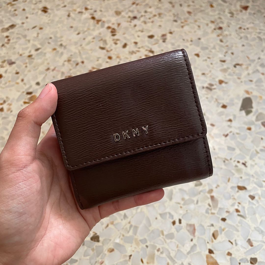 Dkny trifold wallet sales