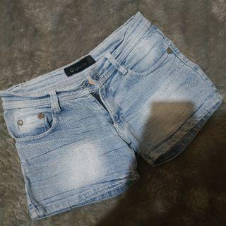 Hot pants