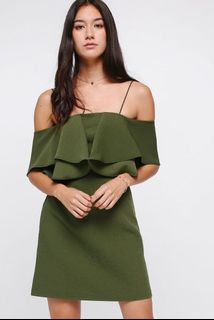 (Category: ) located in . Submitted by lilydresses (Listing ID 1090668506, Image 1). Description: .