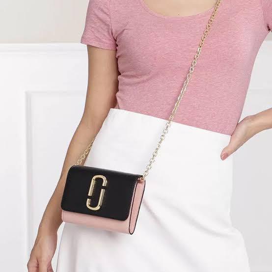 MARC JACOBS SNAPSHOT WALLET ON CHAIN YELLOW MULTICOLOR