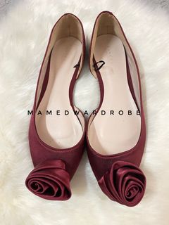 (Category: ) located in . Submitted by mamedwardrobe (Listing ID 1090677779, Image 1). Description: .