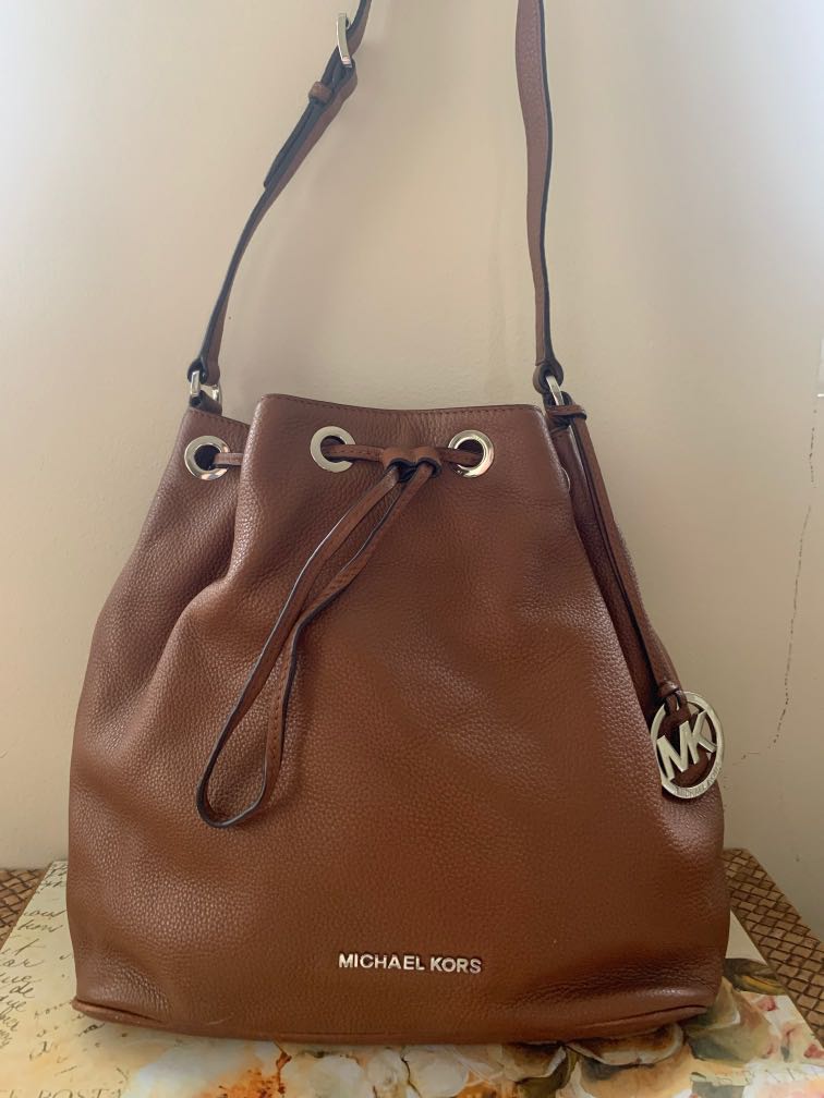 michael kors brown bucket bag