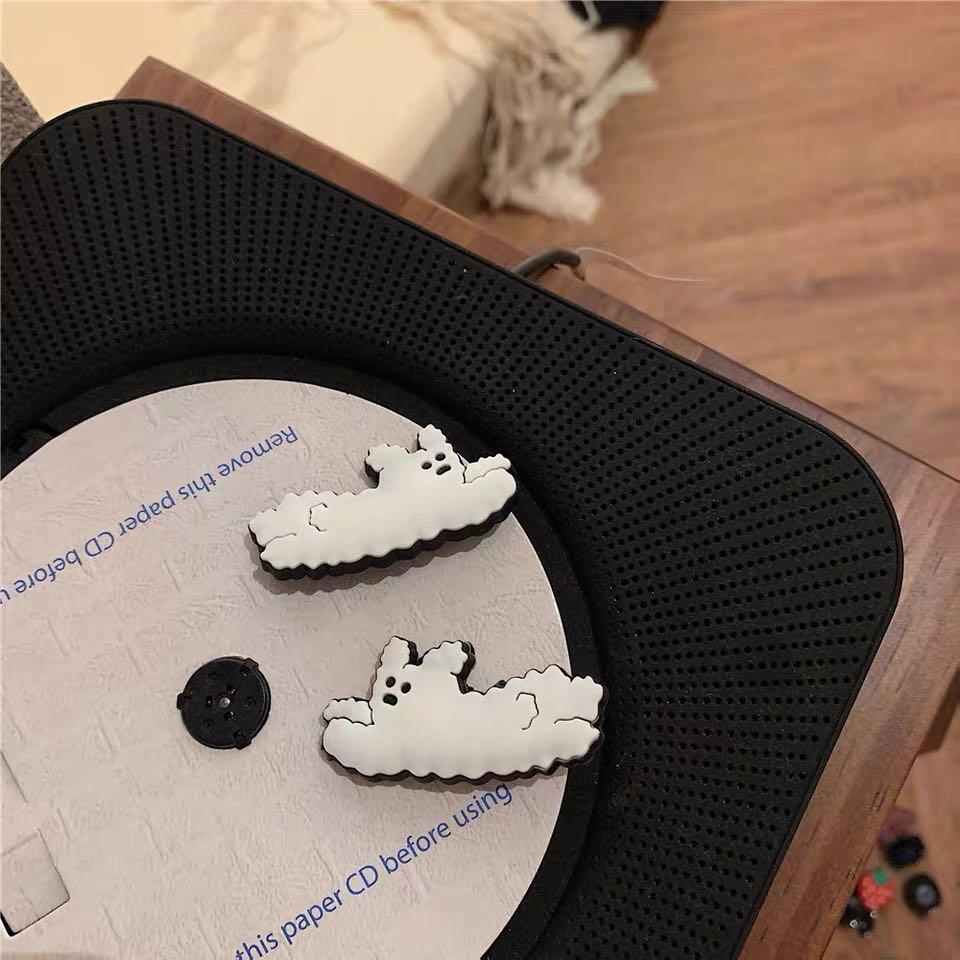 Minimalist Clips for Crocs, Women's Fashion, Footwear, Sandals on Carousell