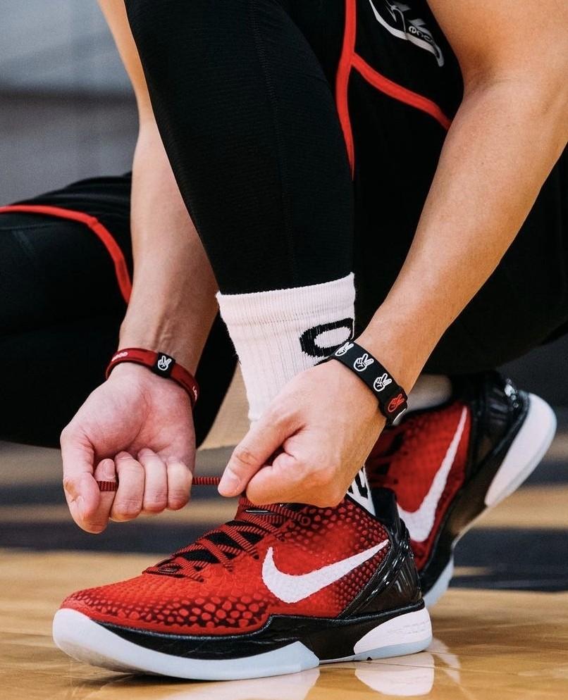 Nike red star discount