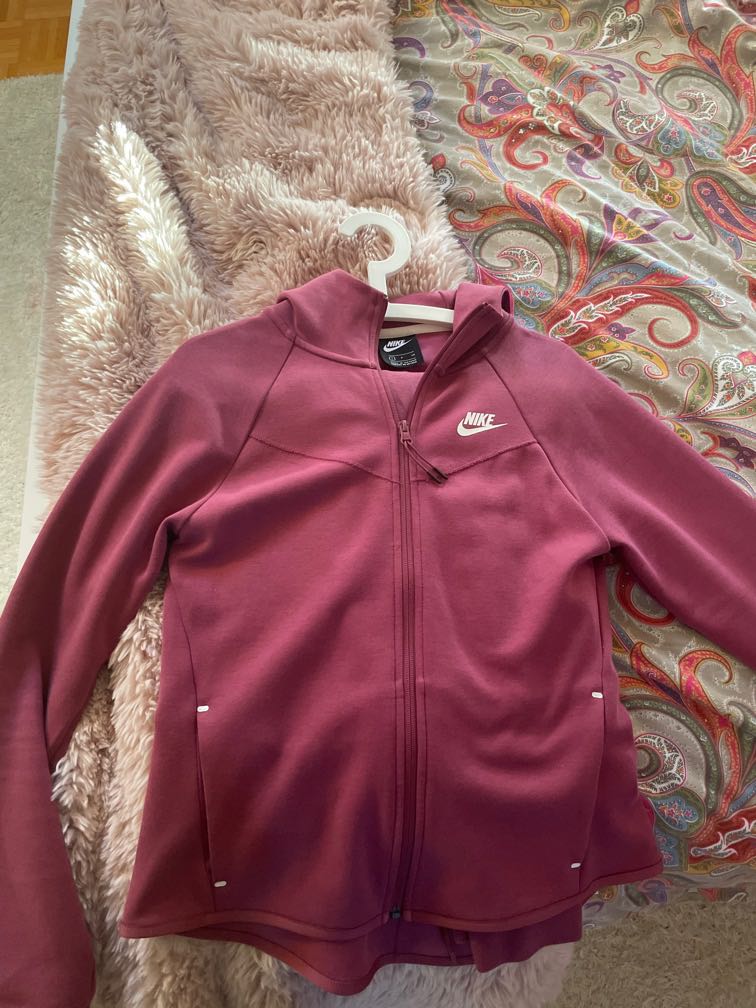 Nike Tech Fleece Tracksuit, Women's Fashion, Clothes on Carousell