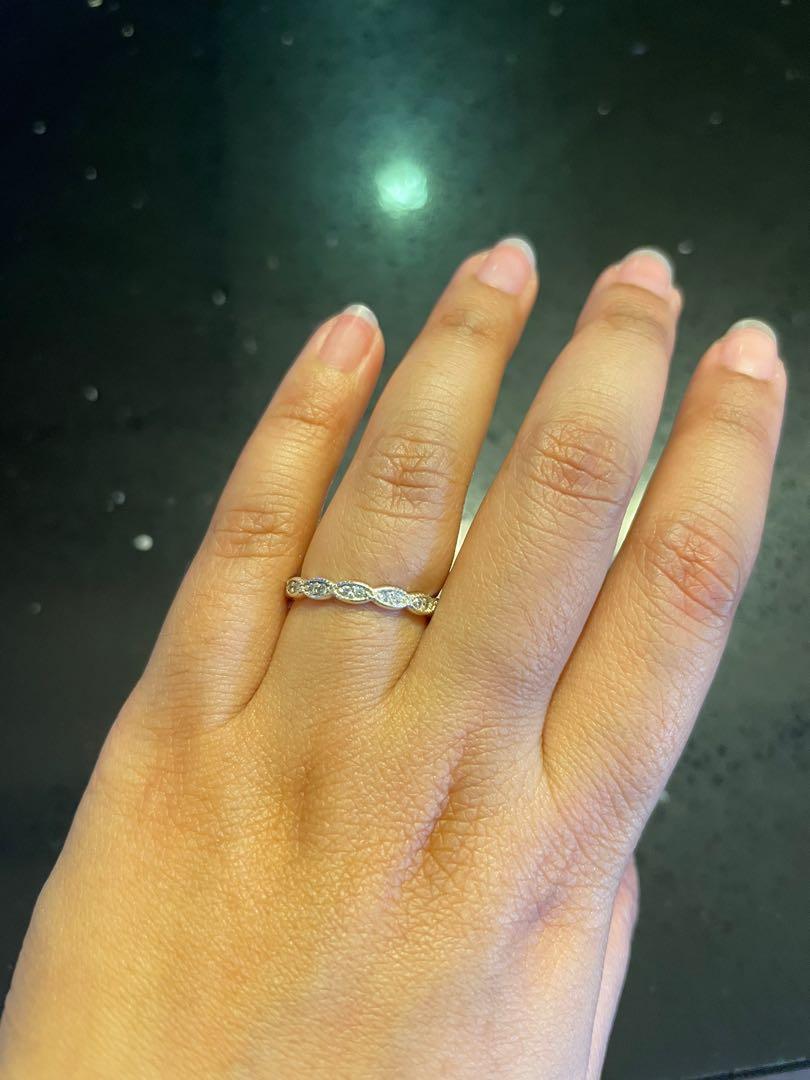 Elegant marquise band ring outlet pandora