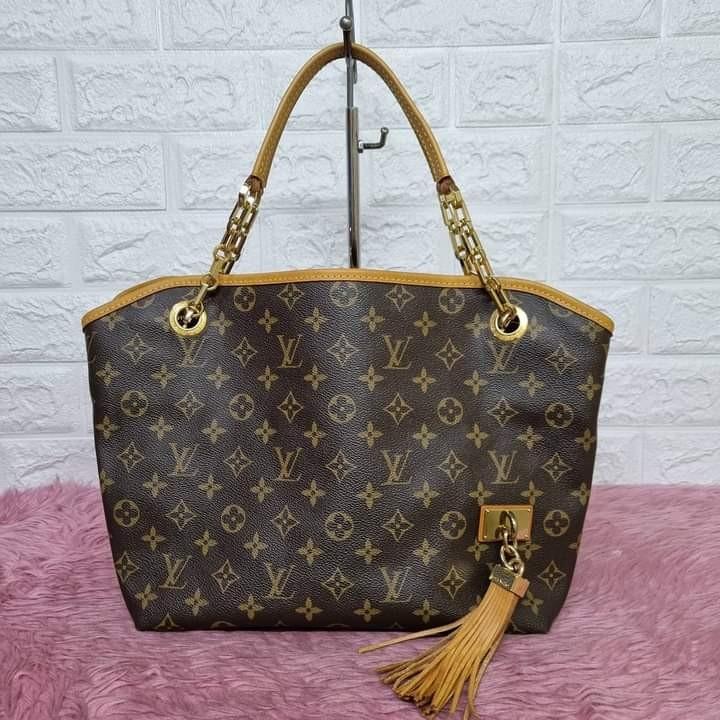 LV Monogram Hiver Bag, Luxury, Bags & Wallets on Carousell