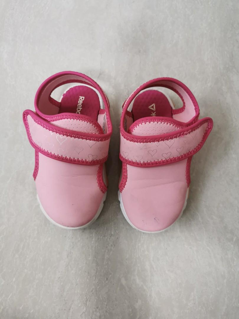 Reebok ka hotsell sandal