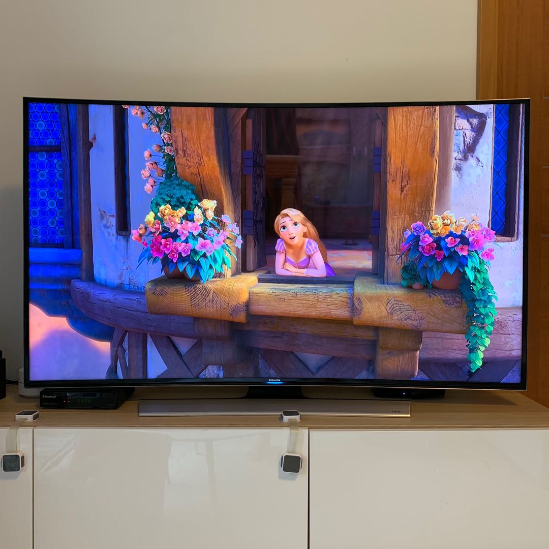 Samsung 55 inch 4K curved TV, TV & Home Appliances, TV & Entertainment