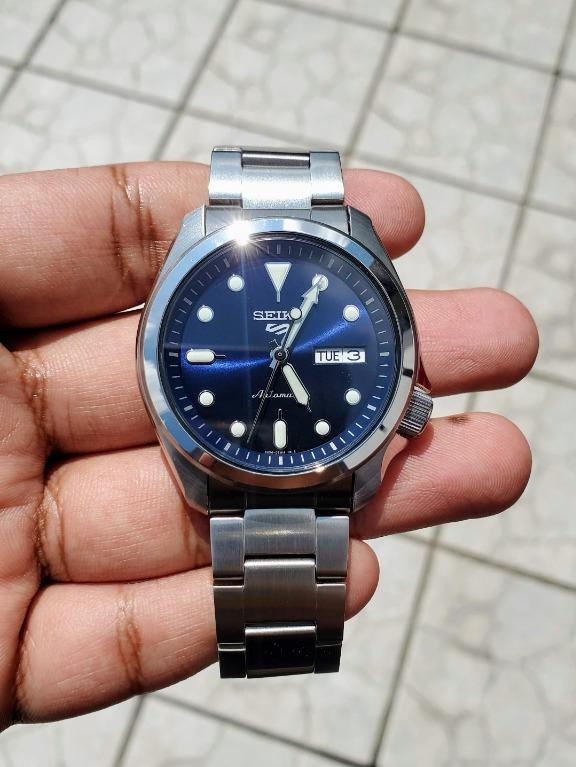 Seiko 5 SRPE53 SRPE53K1 'Superman' 'DressKX' Automatic Watch, Luxury,  Watches on Carousell