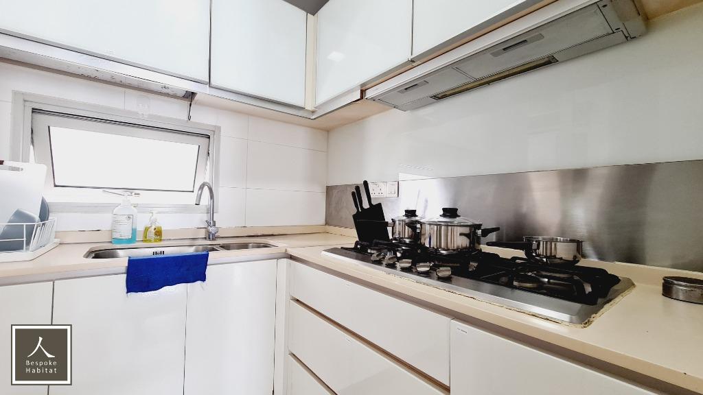 The Centris Condominium 2 mins walk to JS8 Boon Lay MRT, Property