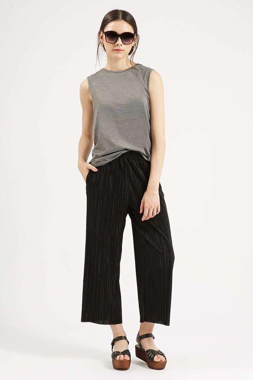 Topshop Hourglass super wide leg pleated linen trouser in white | ASOS