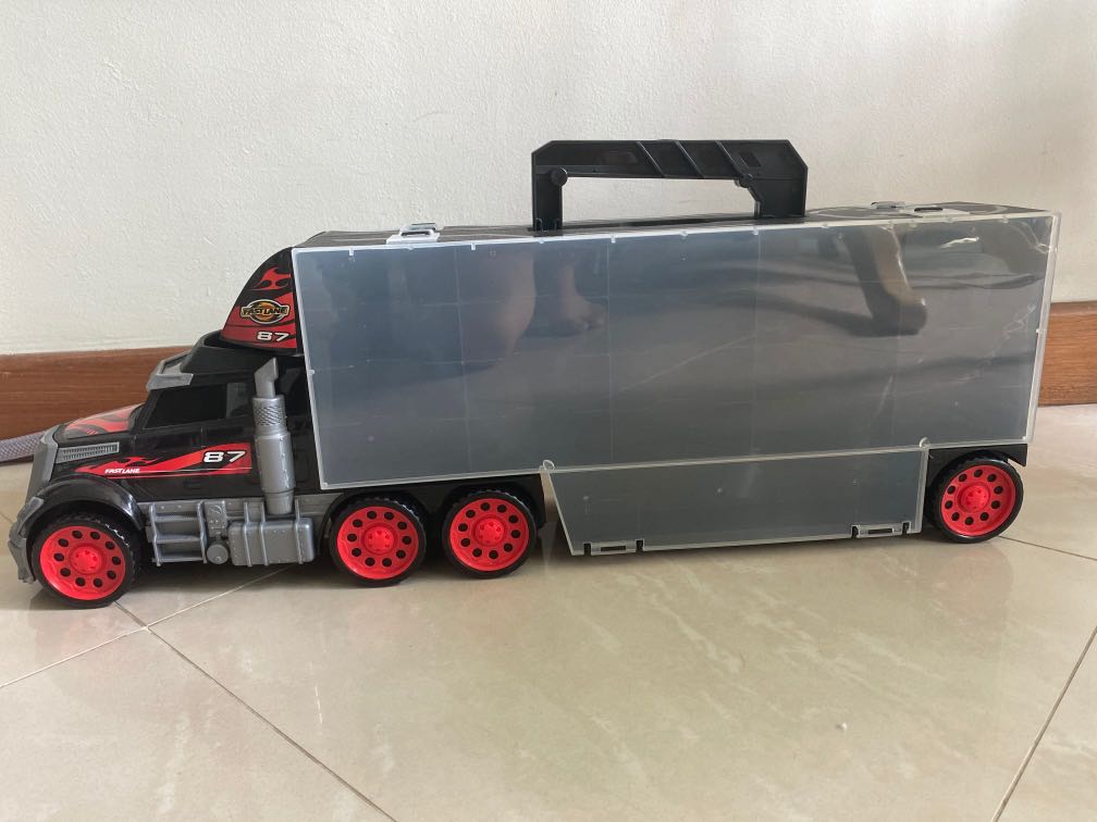 Toys R Us toy car display, Hobbies & Toys, Toys & Games on Carousell