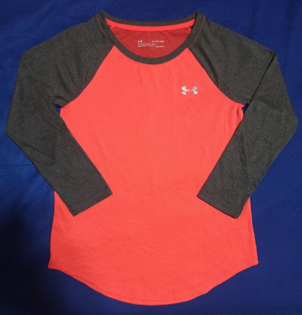 Under Armour Raglan HeatGear Longsleeves Original (Category: Activewear) located in Bacolor. Submitted by isho05 (Listing ID 1090801412, Image 1). Description: Original Under Armour Raglan HeatGear Longsleeves FOR HER size XS on tag fits up to Small to Medium Length 23 inches Width 16.1 inches stretchy cut wash tag lang Condition looks new price 295 pesos meet up SM Telabastagan Pampanga pm me for shipping info.