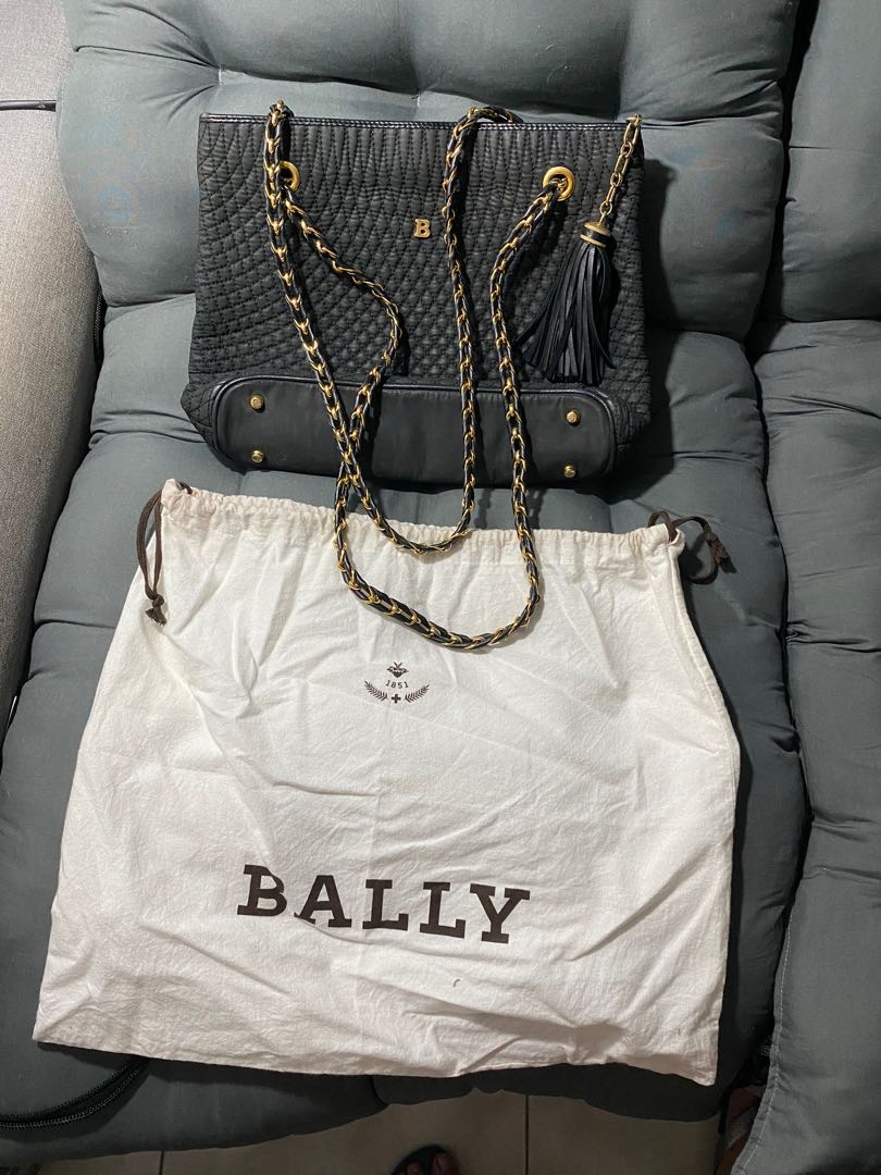 bally chain bag