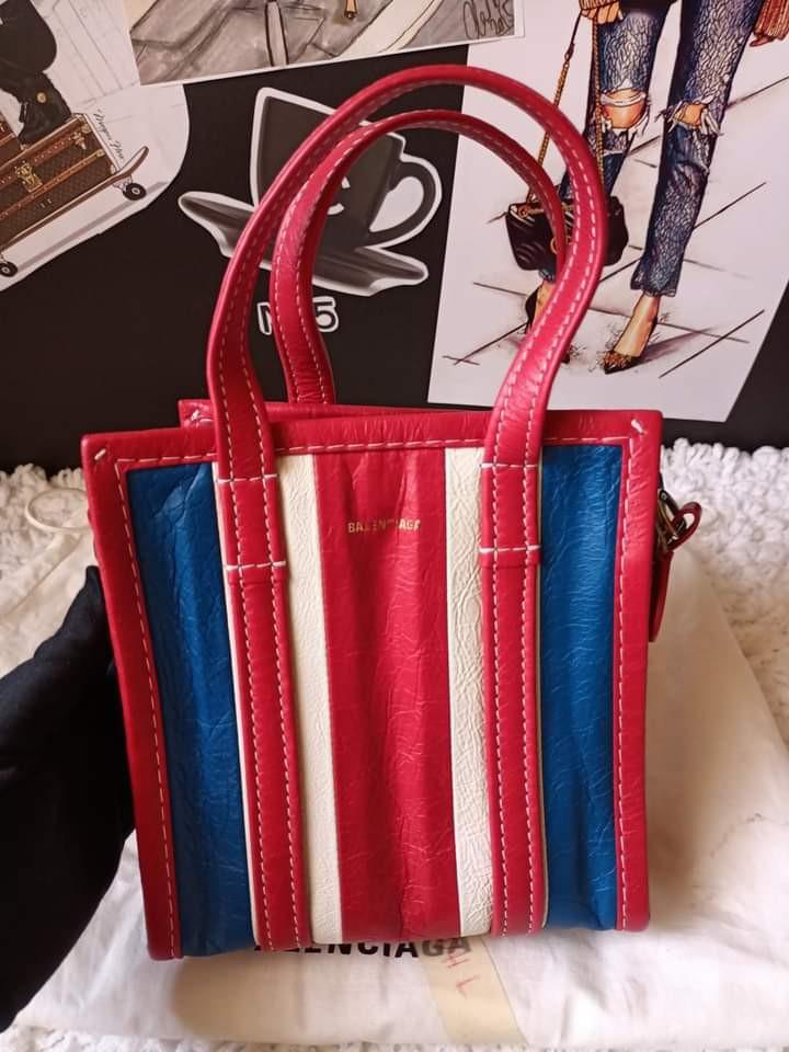 Balenciaga Bazar XXS (Category: Luxury Bags & Wallets) located in Manila. Submitted by bagislifeshop (Listing ID 1085493655, Image 2). Description: 9/10 condition.