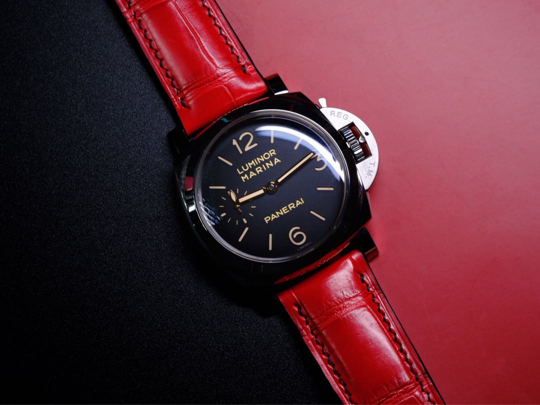 Panerai red deals strap