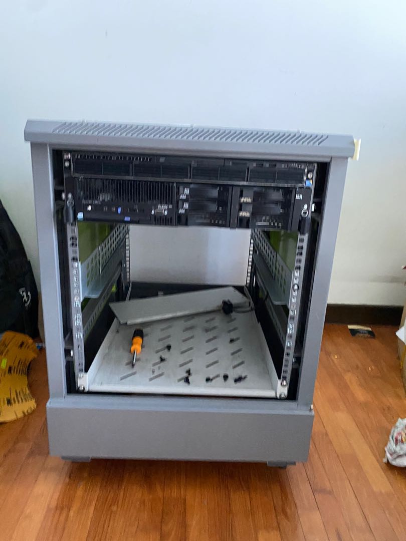Hobby Server rack with 2 servers, Computers & Tech, Parts & Accessories ...