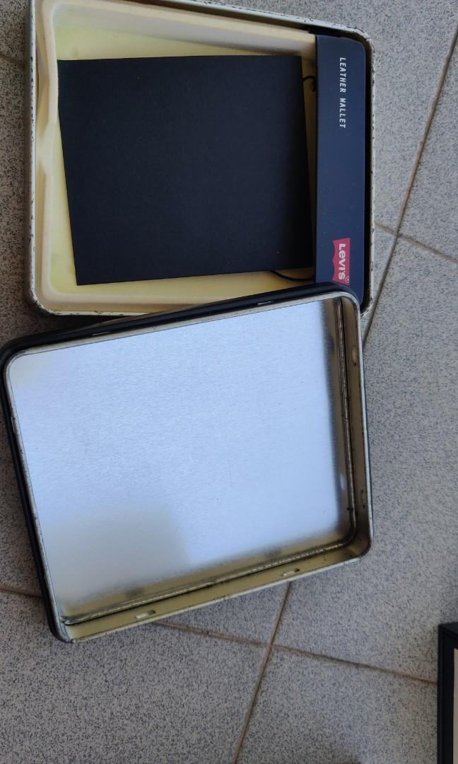 Levi's wallet box, Men's Fashion, Watches & Accessories, Wallets & Card ...