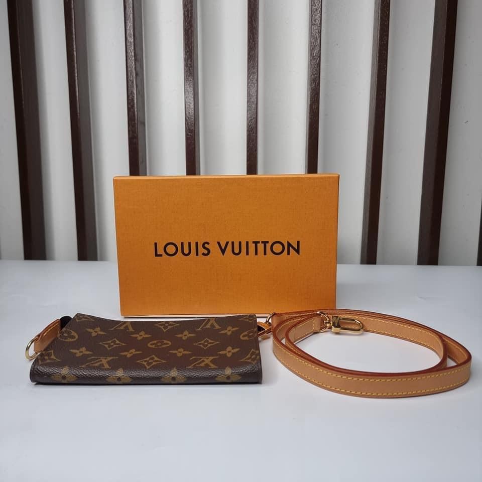 LOUIS VUITTON POCHETTE WITH STRAP (Category: Luxury Bags & Wallets) located in Cagayan de Oro. Submitted by moiobsession (Listing ID 1085364218, Image 1). Description: Authentic Datecode intact With vachetta new strap Follow us on instagram: moiobsessionluxury.
