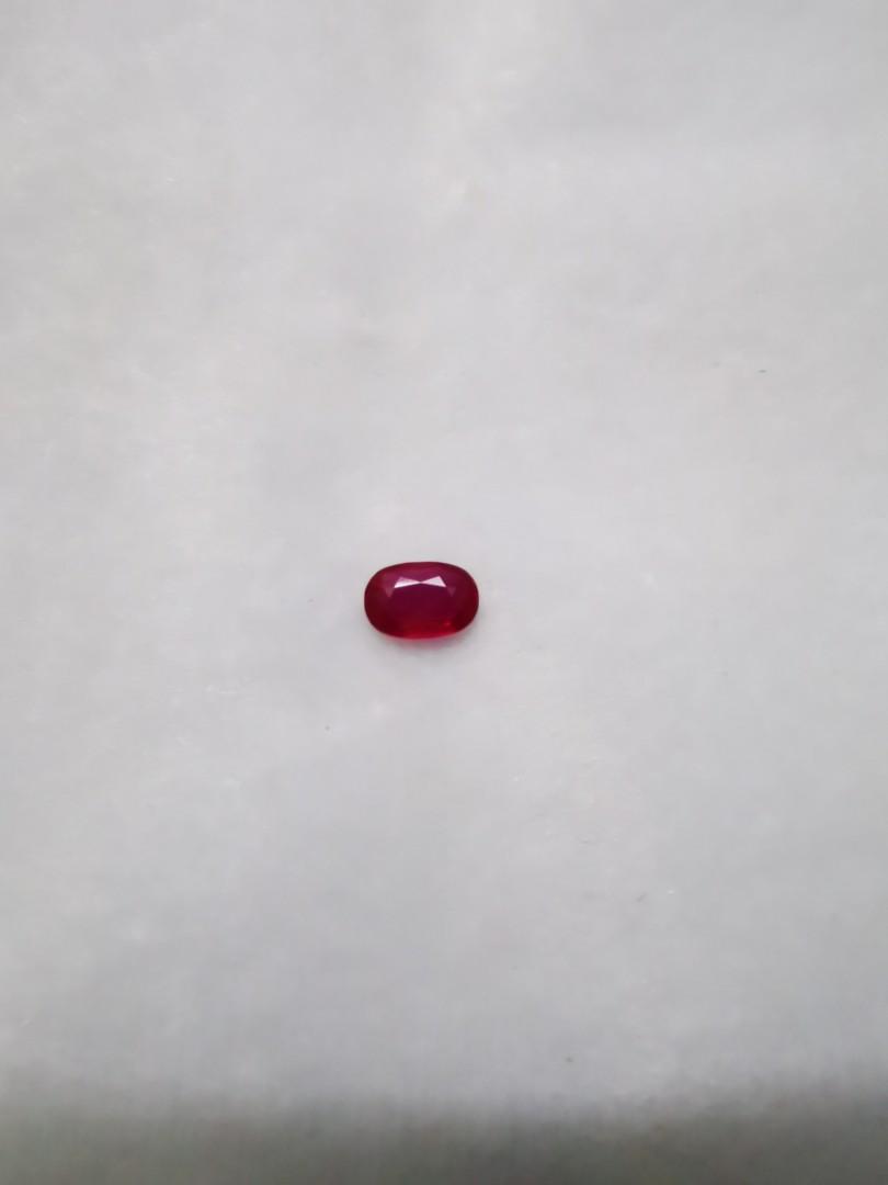 Natural Ruby gemstone (Category: Accessories) located in Petaling Jaya. Submitted by quillcoll (Listing ID 1085470362, Image 3). Description: Natural Ruby gemstone with certificate.