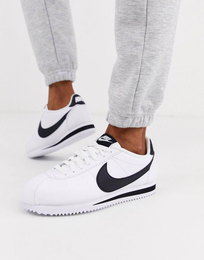 White nike leather trainers on sale