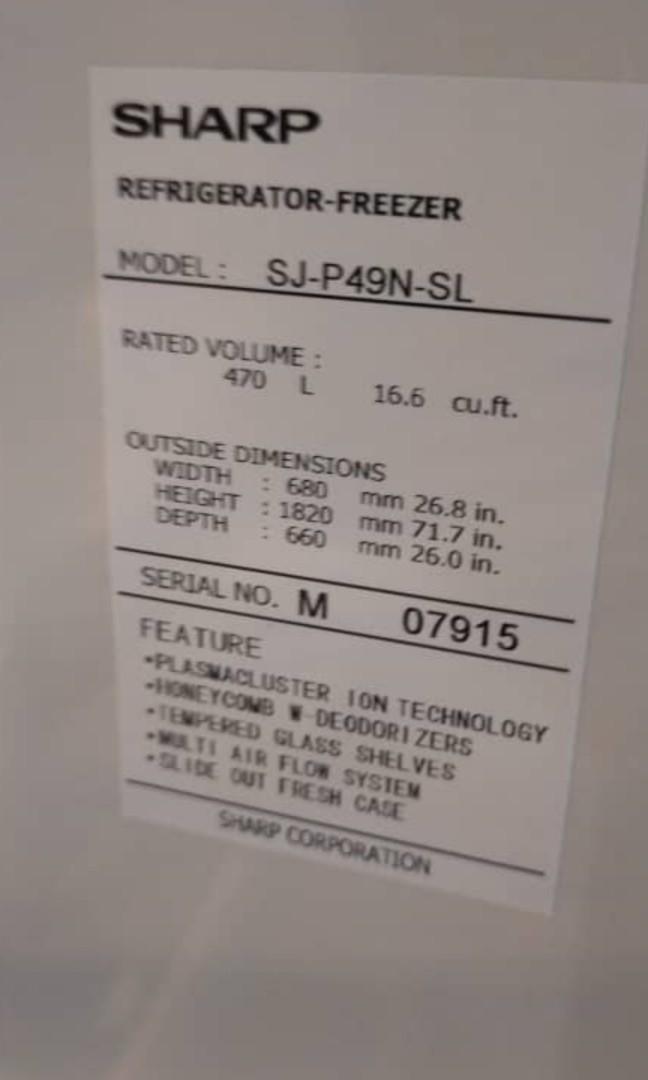 Sharp fridge (Category: Refrigerators & Freezers) located in Kuala Lumpur. Submitted by omi1991 (Listing ID 1085466982, Image 3). Description: Good working.