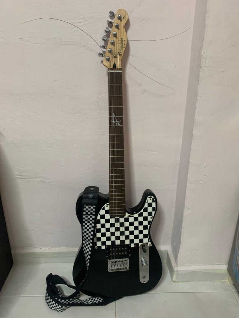 Squier Avril Lavigne Telecaster Electric guitar, Hobbies & Toys, Music