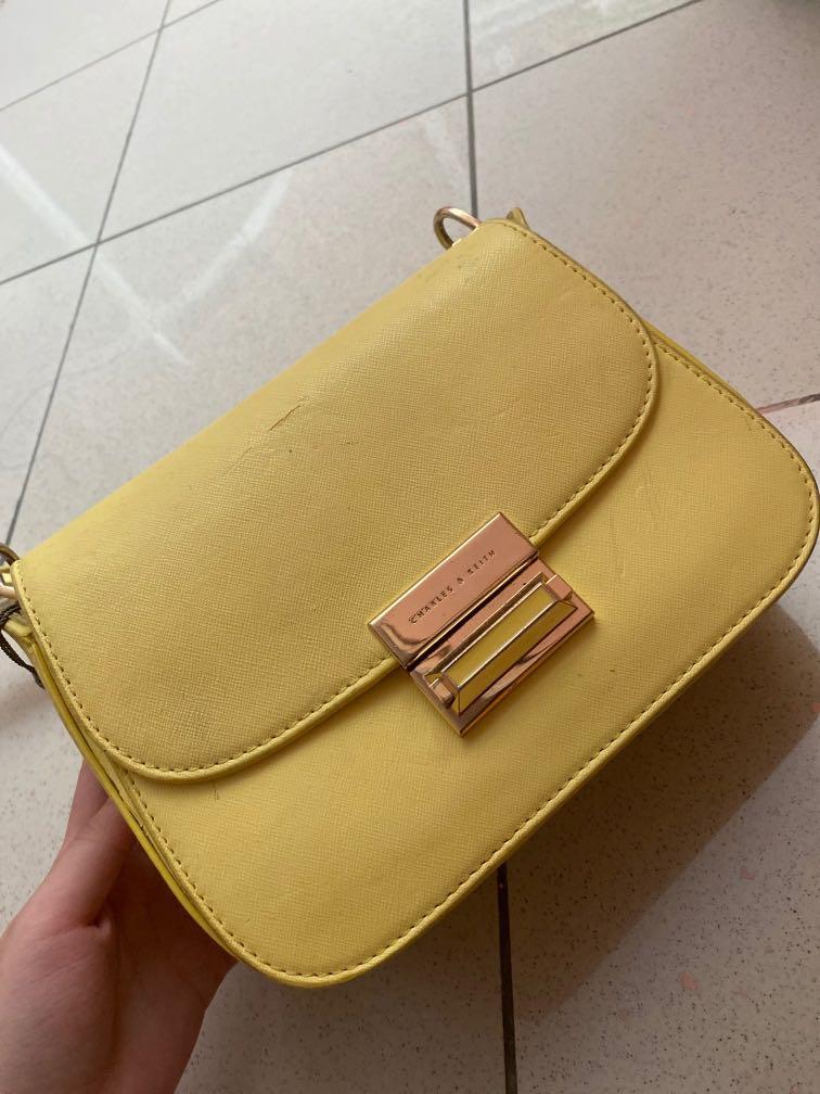 Tas Charles and Keith Kuning Sling Bag ORIGINAL Fesyen Wanita Tas Dompet di Carousell