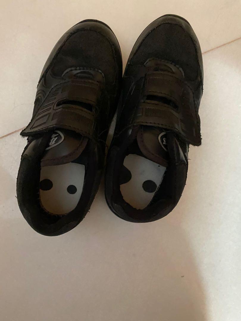 Size 13 black shoes clearance